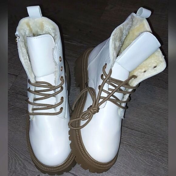 Chic beige thick sole boots sz 8 - Picture 8 of 10